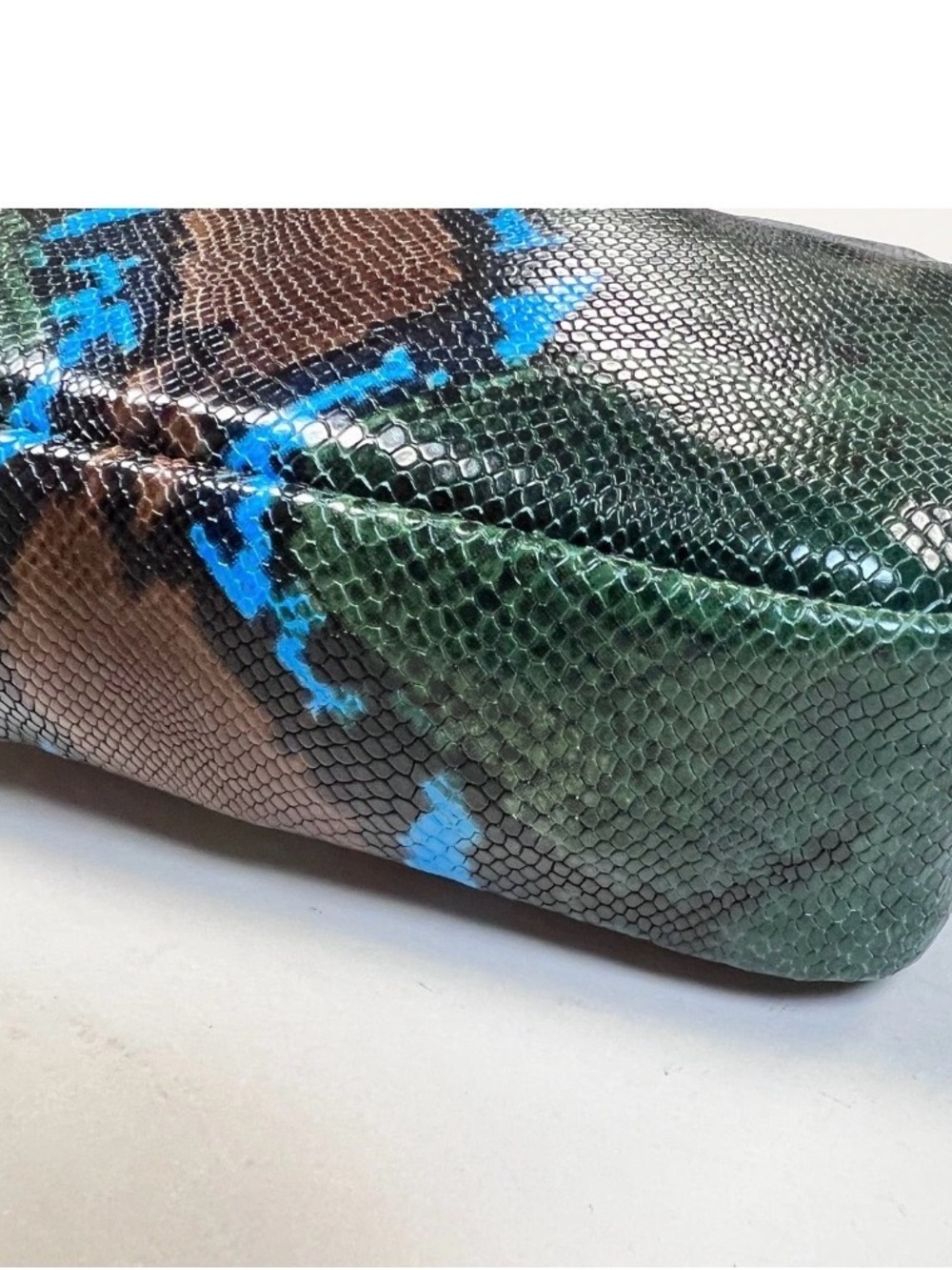 Clare V Midi Sac Women Green Snake Embossed Leather Crossbody Camera Bag NWT - Picture 6 of 9